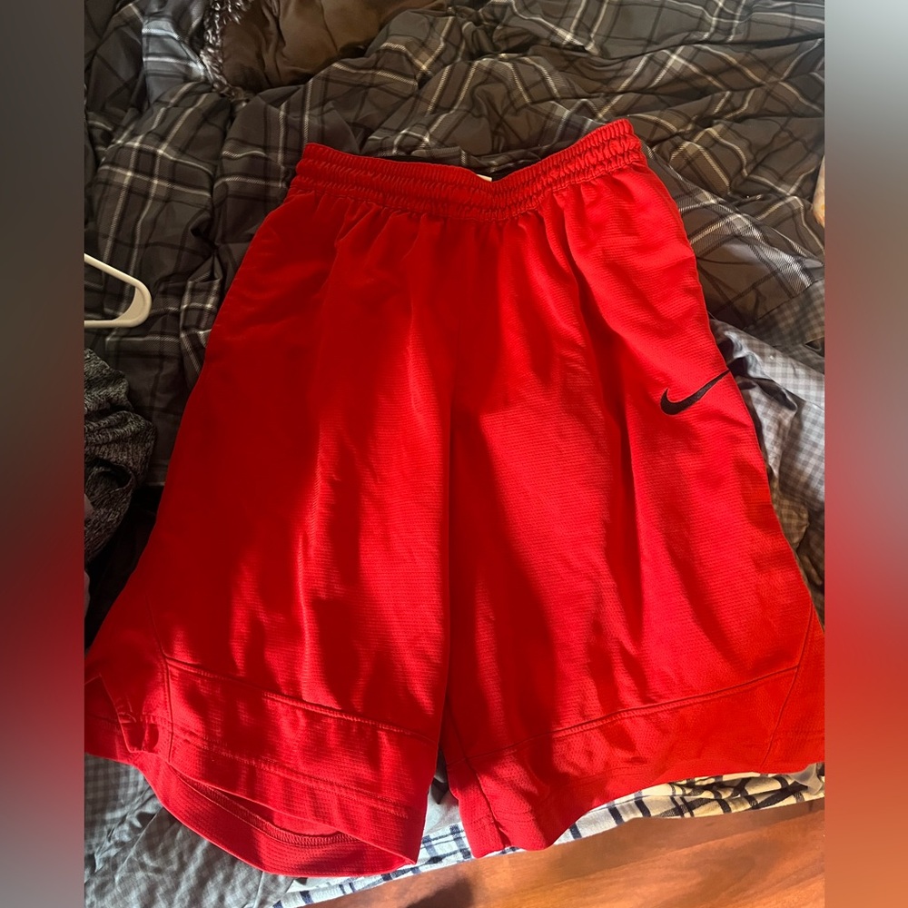 Men’s size medium Nike shorts red